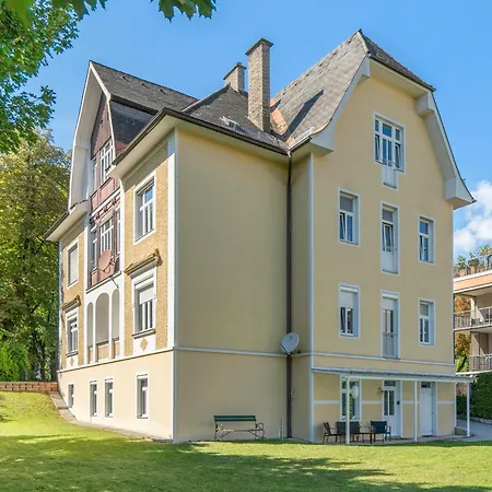 Grosszuegige Wohnung Im Villenviertel 2 Schlafzimmer Und Loggia * Villach
