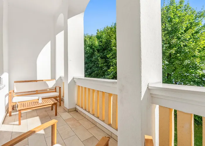 Elegante Direkt Am Stadtpark